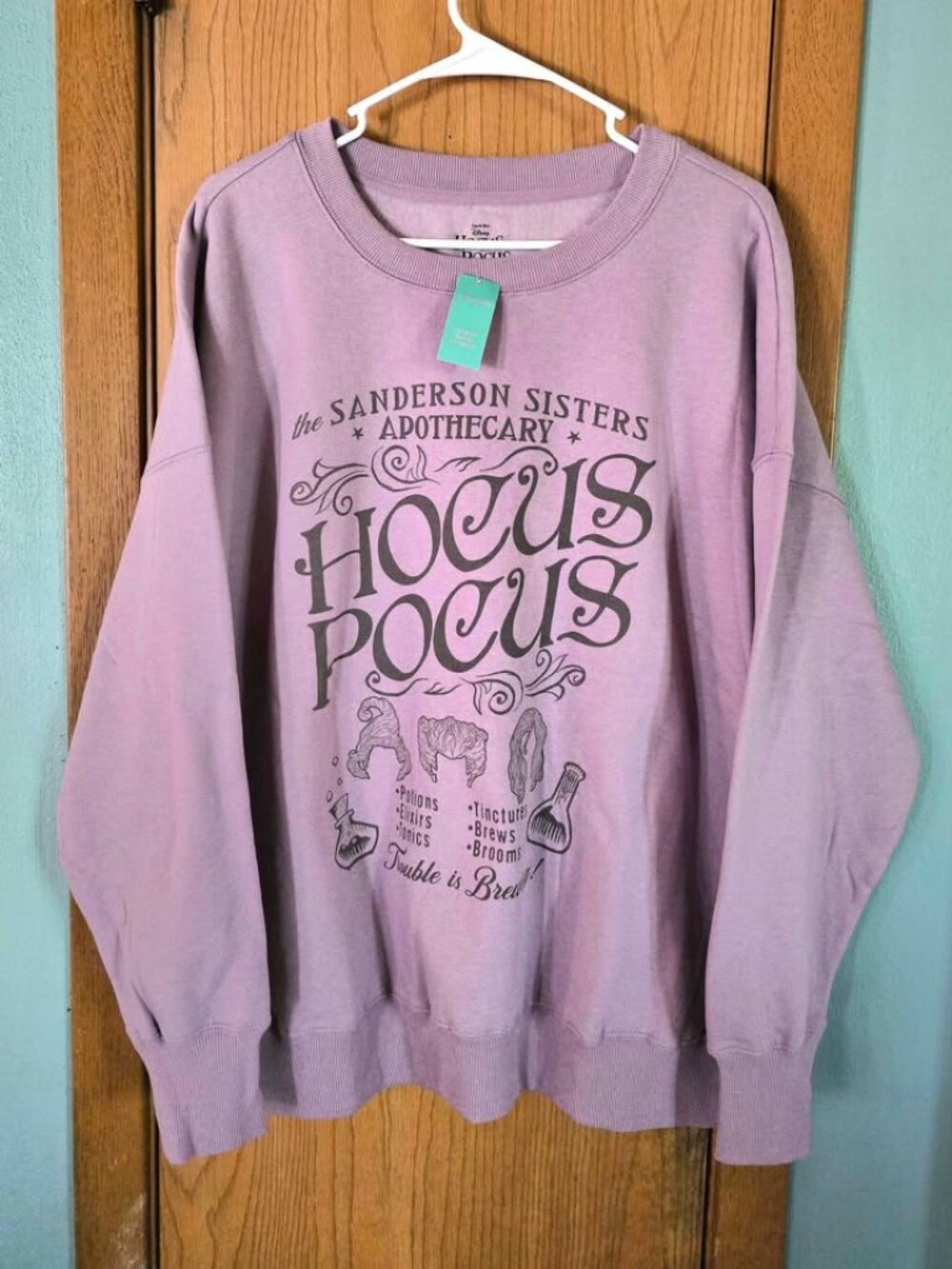 1X Purple Maurices Disney's Hocus Pocus Sanderson Sisters Apothecary Sweatshirt